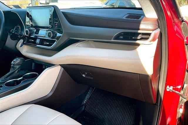 used 2022 Toyota Highlander Hybrid car, priced at $34,450