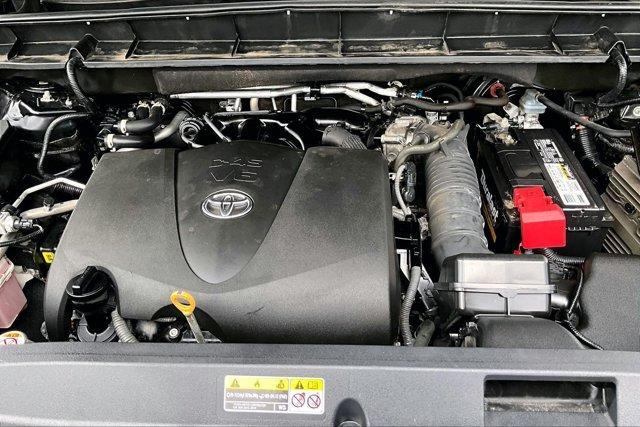 used 2022 Toyota Highlander car, priced at $30,427