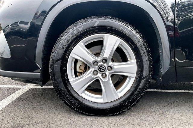 used 2022 Toyota Highlander car, priced at $27,995