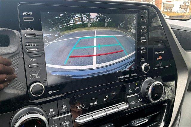 used 2022 Toyota Highlander car, priced at $27,995