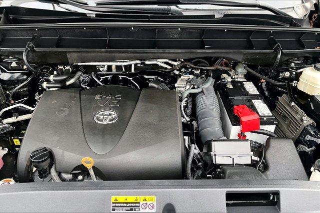 used 2022 Toyota Highlander car, priced at $27,995