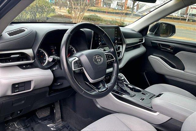 used 2022 Toyota Highlander car, priced at $27,995