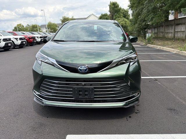 new 2025 Toyota Sienna car