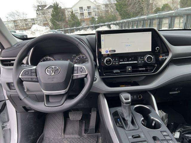 new 2026 Toyota Highlander car, priced at $49,901