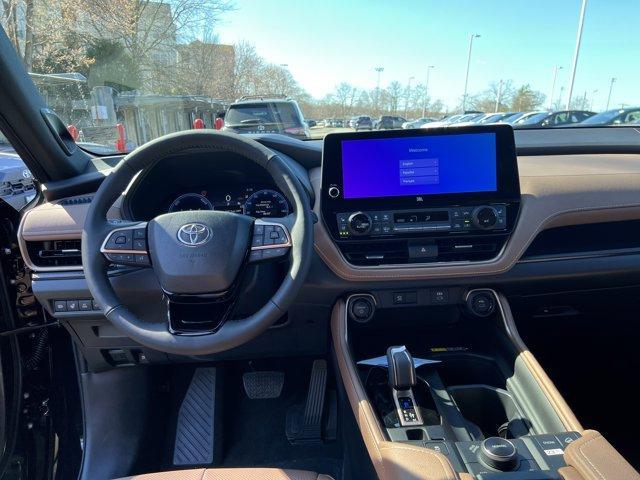 new 2026 Toyota Grand Highlander Hybrid car