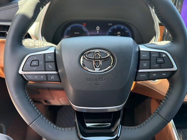 new 2026 Toyota Highlander Hybrid car