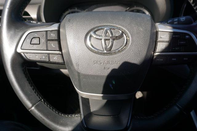 used 2024 Toyota Highlander car, priced at $31,450