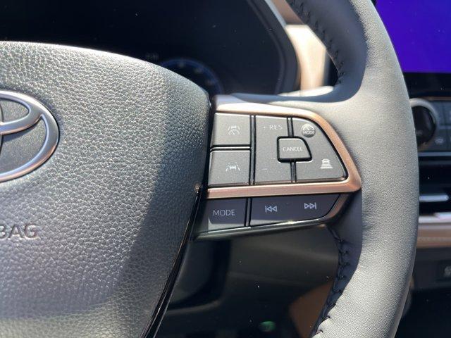 new 2026 Toyota Grand Highlander Hybrid car