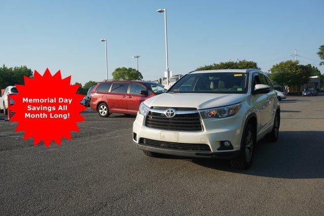 used 2015 Toyota Highlander car, priced at $19,645
