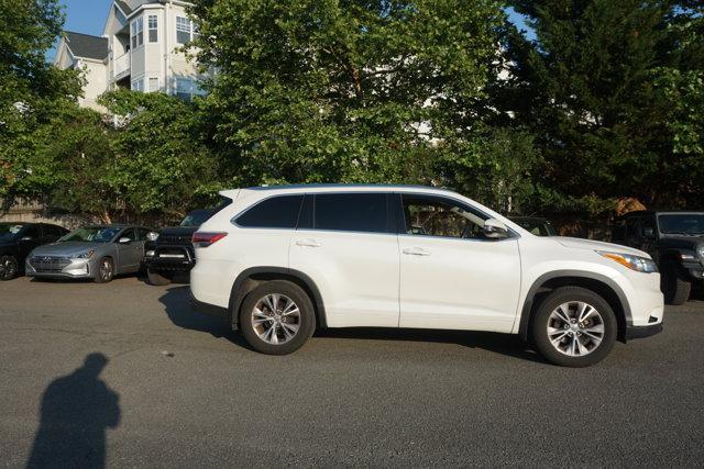 used 2015 Toyota Highlander car, priced at $19,645