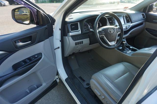 used 2015 Toyota Highlander car, priced at $19,645