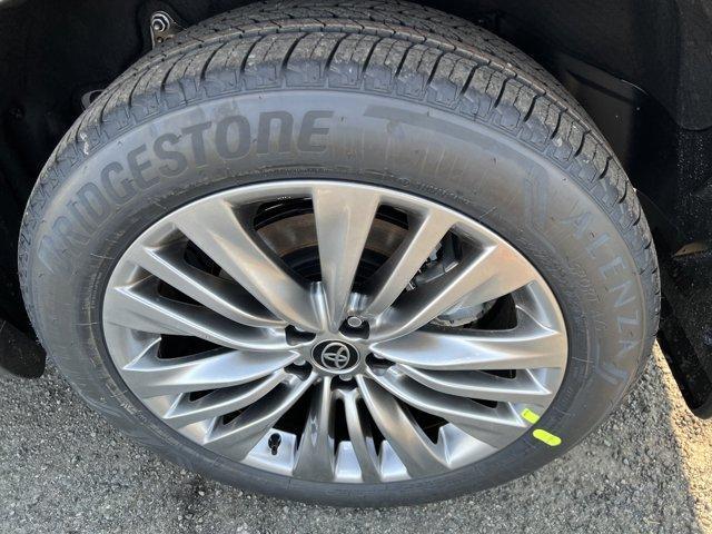 new 2026 Toyota Highlander Hybrid car, priced at $57,333