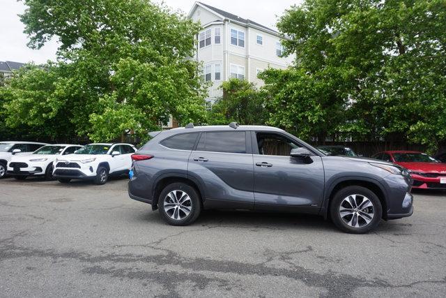 used 2023 Toyota Highlander Hybrid car, priced at $44,470
