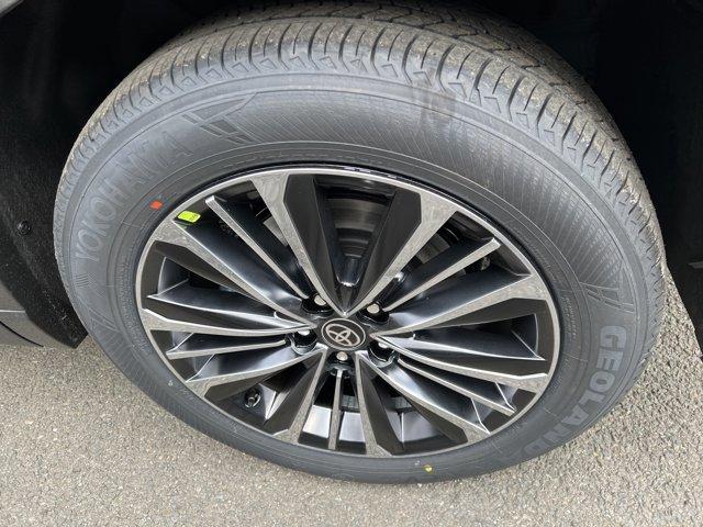 new 2026 Toyota Grand Highlander Hybrid car