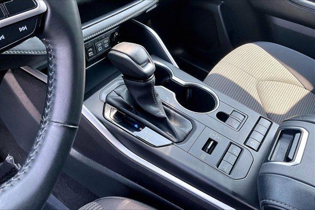 used 2022 Toyota Highlander car, priced at $33,945