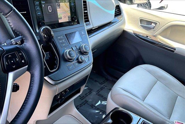 used 2017 Toyota Sienna car, priced at $25,470