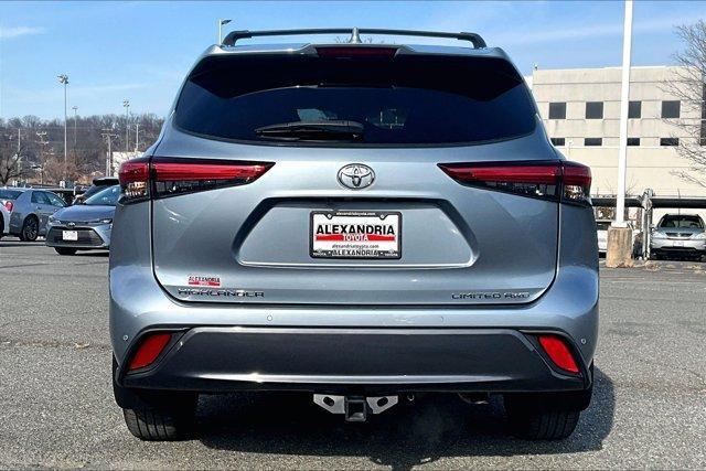 used 2020 Toyota Highlander car, priced at $27,995