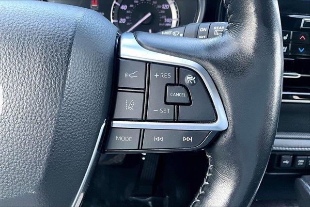 used 2020 Toyota Highlander car, priced at $27,995