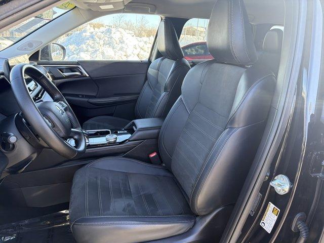 used 2025 Mitsubishi Outlander car, priced at $26,250