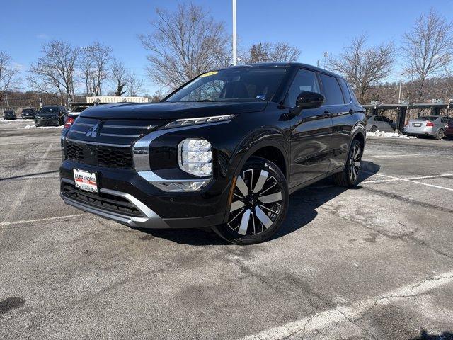used 2025 Mitsubishi Outlander car, priced at $26,250