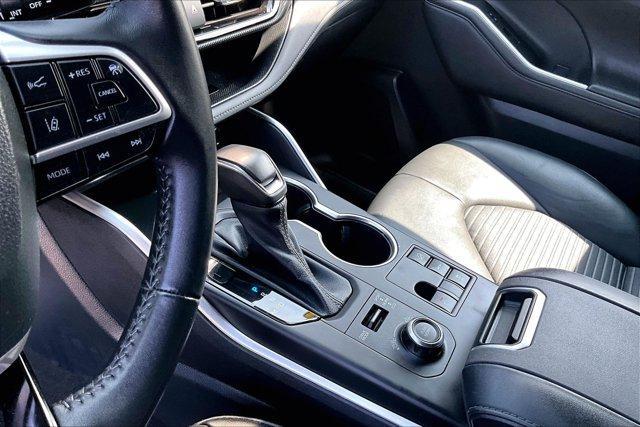used 2023 Toyota Highlander car, priced at $42,990