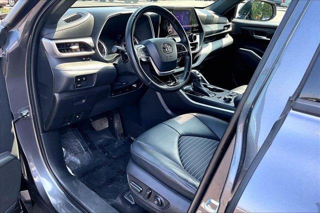 used 2023 Toyota Highlander car, priced at $42,990
