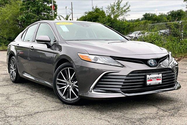 used 2022 Toyota Camry Hybrid car, priced at $28,945