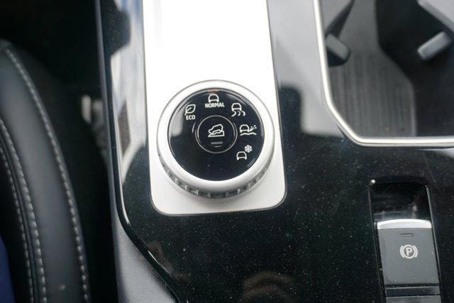 used 2025 Mitsubishi Outlander car, priced at $27,970