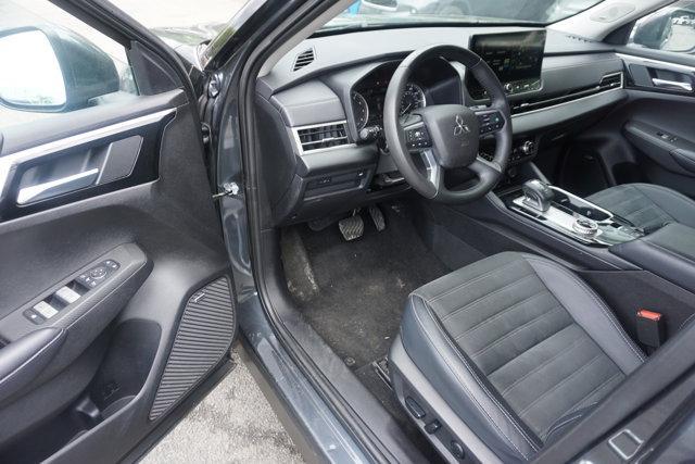 used 2025 Mitsubishi Outlander car, priced at $27,970
