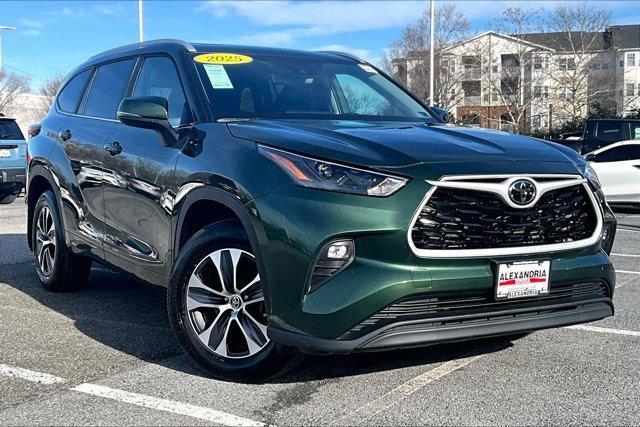 used 2025 Toyota Highlander car, priced at $42,995