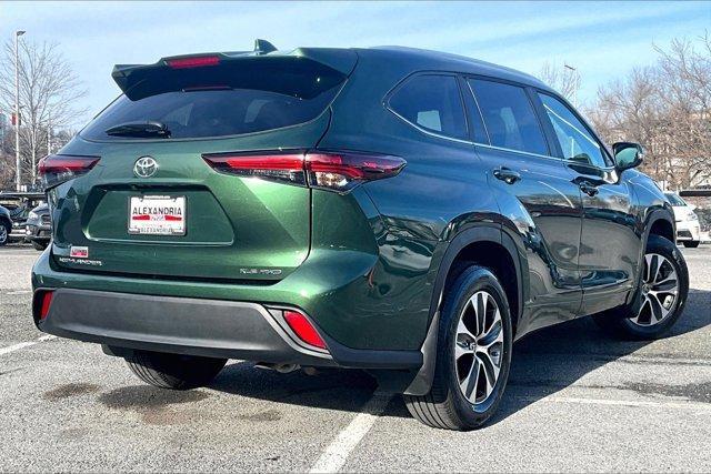 used 2025 Toyota Highlander car, priced at $42,995