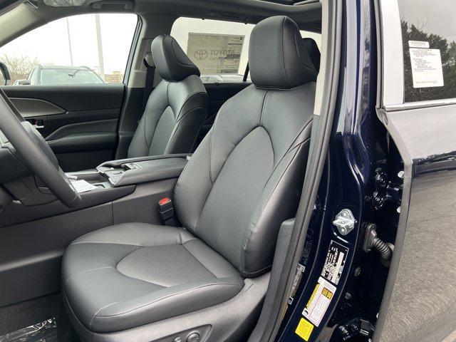 new 2026 Toyota Grand Highlander Hybrid car