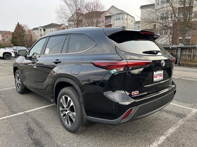 new 2026 Toyota Highlander Hybrid car