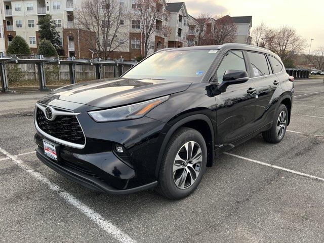 new 2026 Toyota Highlander Hybrid car