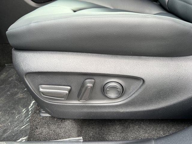 new 2026 Toyota Highlander Hybrid car