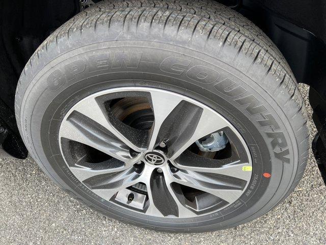 new 2026 Toyota Highlander Hybrid car