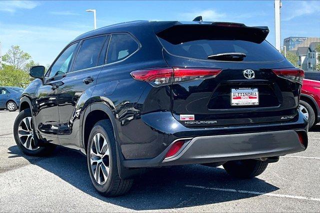 used 2021 Toyota Highlander car, priced at $27,950