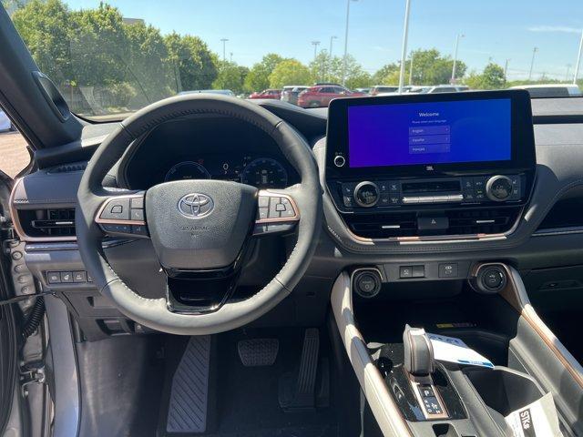 new 2026 Toyota Grand Highlander Hybrid car