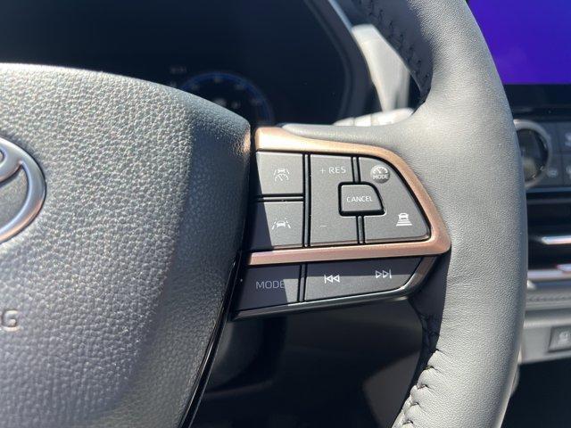 new 2026 Toyota Grand Highlander Hybrid car