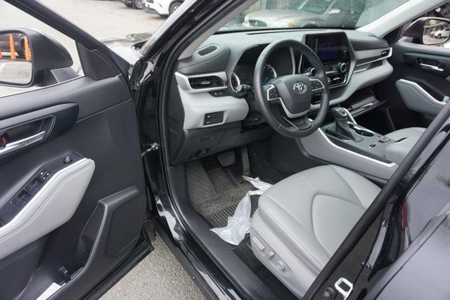 used 2023 Toyota Highlander Hybrid car, priced at $40,495