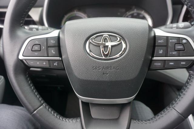 used 2023 Toyota Highlander Hybrid car, priced at $40,495