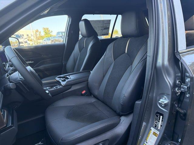 new 2026 Toyota Grand Highlander Hybrid car