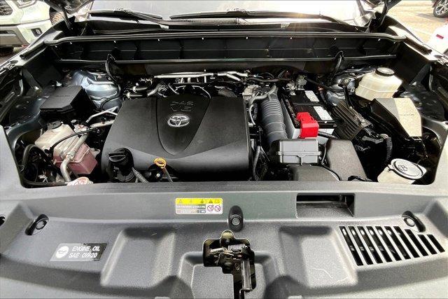 used 2021 Toyota Highlander car, priced at $29,995