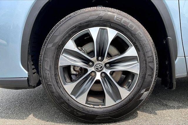 used 2021 Toyota Highlander car, priced at $29,995