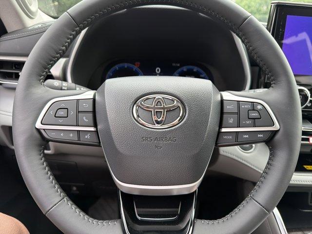 new 2026 Toyota Highlander car