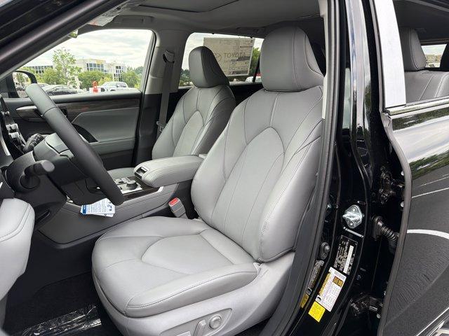 new 2026 Toyota Highlander car