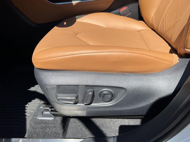 new 2026 Toyota Highlander Hybrid car, priced at $58,442