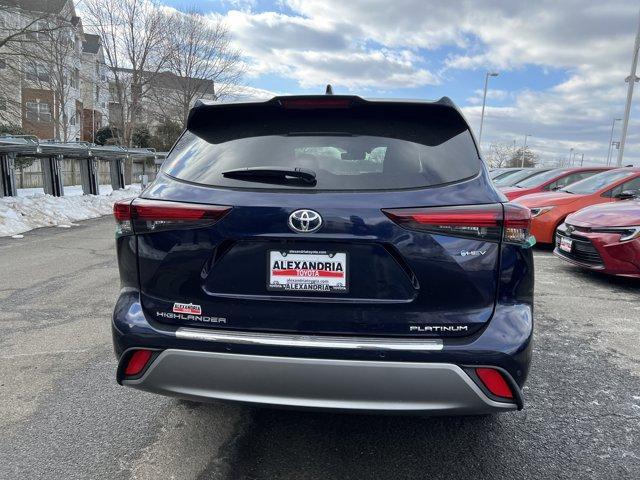 new 2026 Toyota Highlander Hybrid car