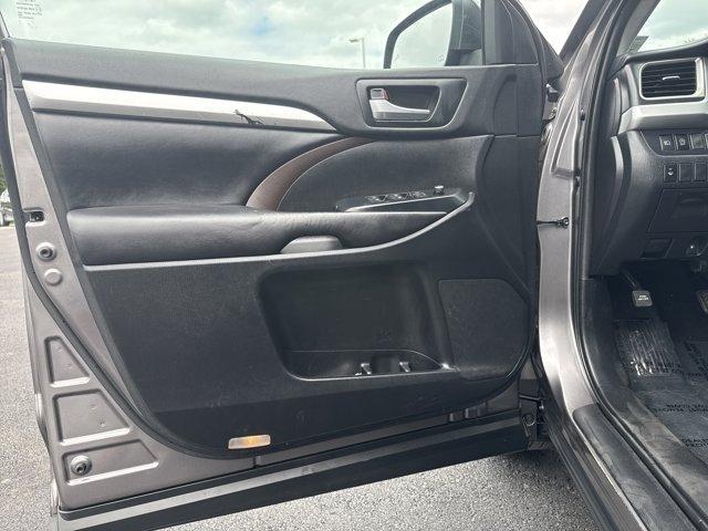 used 2019 Toyota Highlander car, priced at $25,445