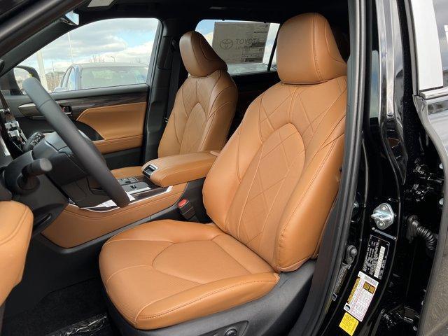 new 2026 Toyota Highlander Hybrid car, priced at $56,858